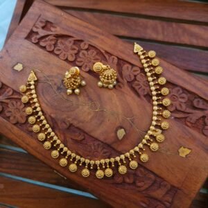 Anvi Neckpiece