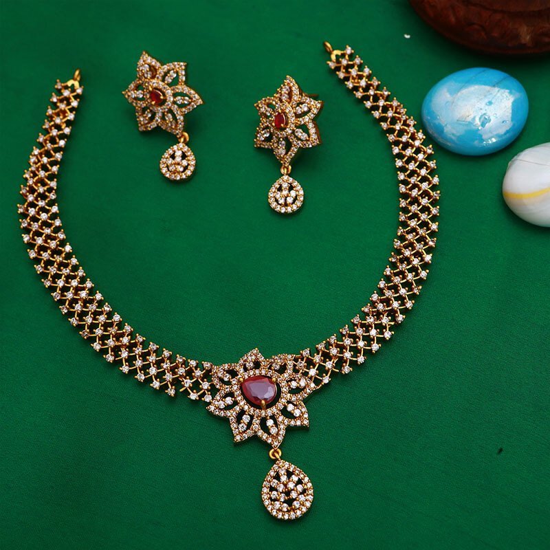 Kaviya AD Neckpiece