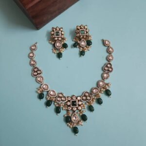 Zoya Victorian Neckpiece