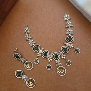 Brielle Neckpiece