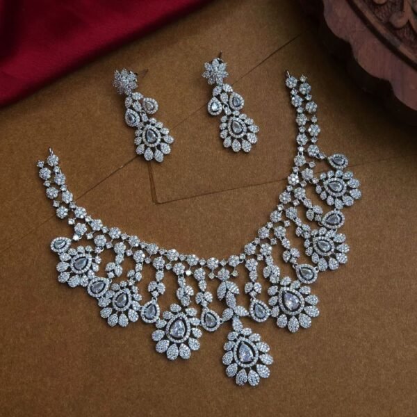Monalisa Guest look AD Neckpiece