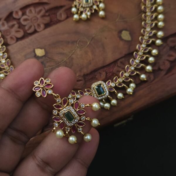 Vaishnavi Kemp Pearl Neckpiece - Image 2