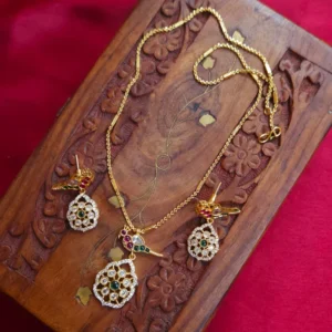 Simple Parrot Pendant Neck Chain