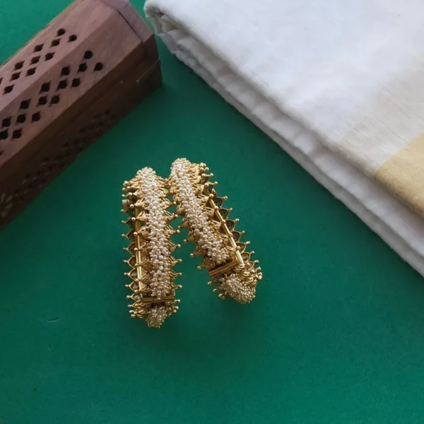 Cluster Pearl Bangles