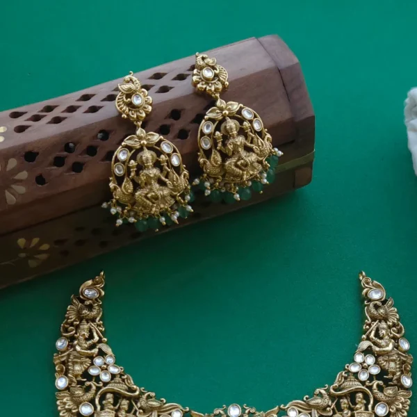 Kundhavai Statement Neckpiece - Image 2