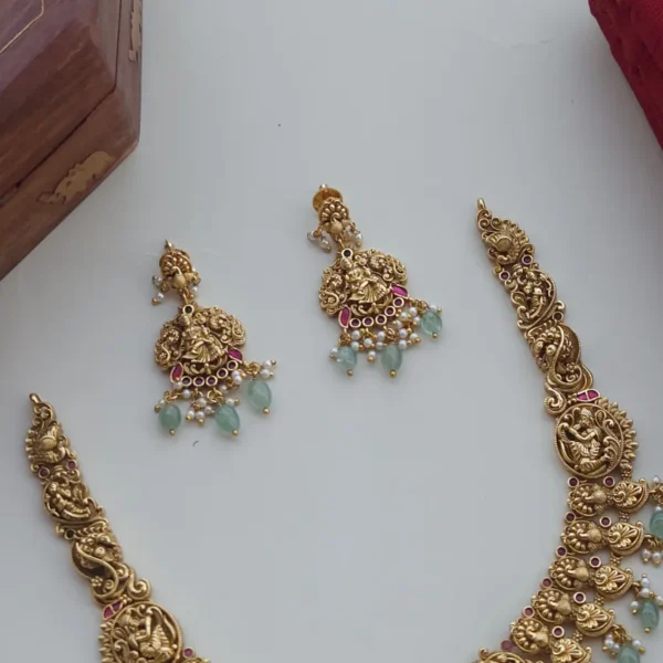 Radha Krishna Bridal Neckpiece - Image 2