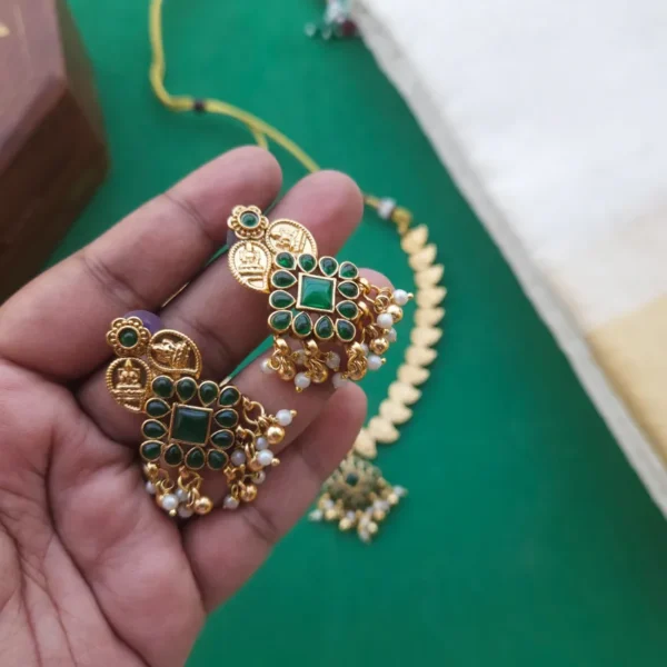 Floral Manga Coin Neckpiece - Green - Image 2